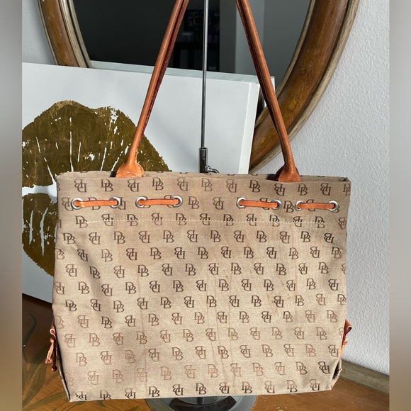 Dooney & Bourke Classic Tote Handbag - Picture 9 of 16